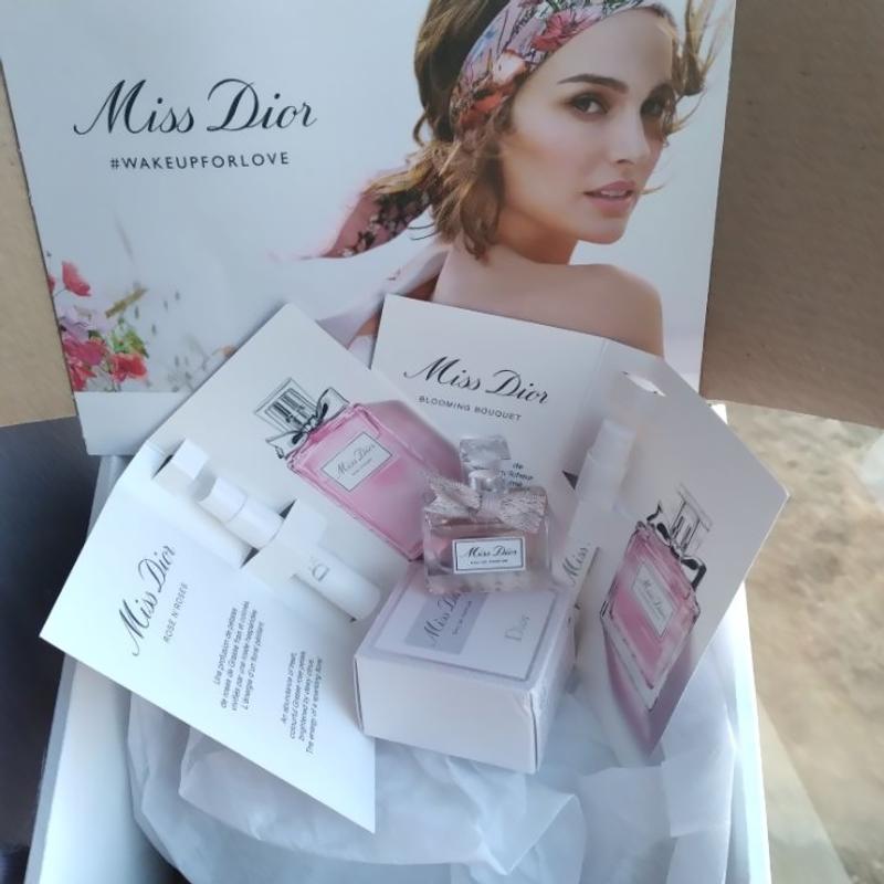 Miss Dior Eau de Parfum Roller-Pearl: 20 ml Travel Fragrance | DIOR CA