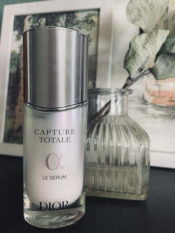 Capture Totale Le S rum Anti aging Serum for Firmness Plumpness and Radiance DIOR