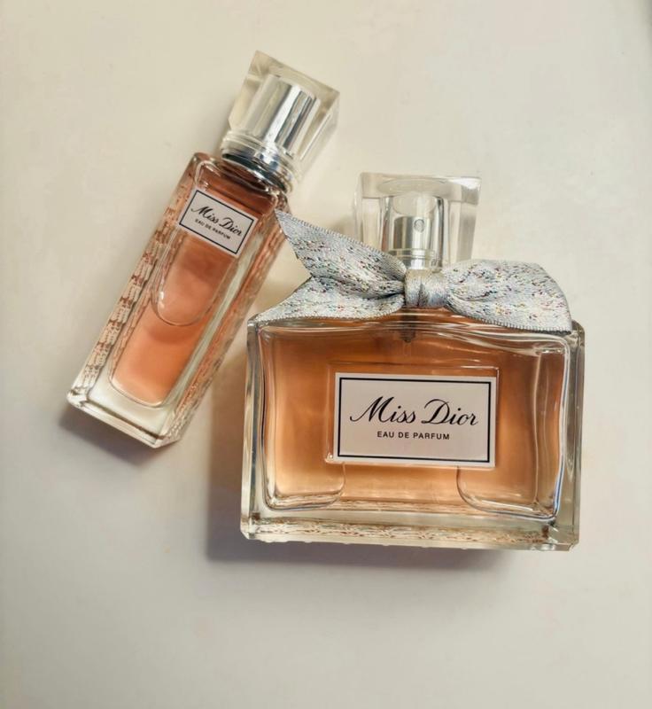 Miss Dior Eau de Parfum Roller-Pearl: 20 ml Travel Fragrance