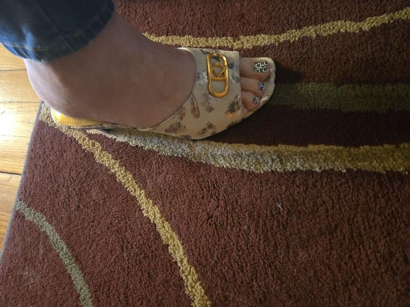 Review Thumbnail Image 1 385609060