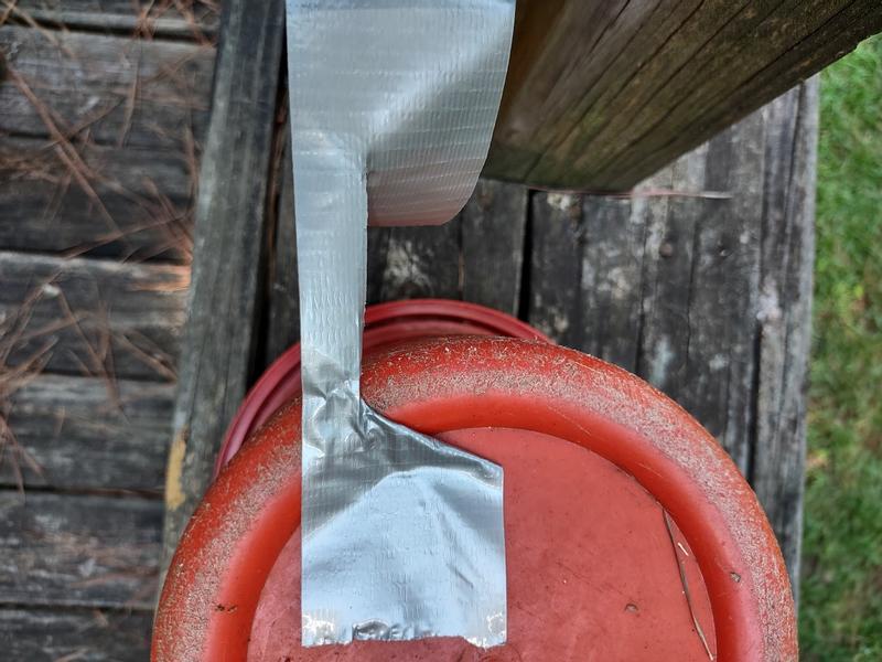 Wants to tear long-ways down the tape, instead of across.