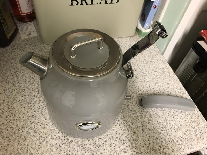 Dunelm + Retro 1.7L 3KW Yellow Jug Kettle