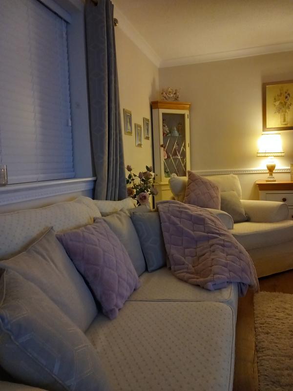 Catherine lansfield best sale throw dunelm