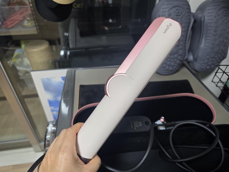 Dyson Airstrait™ストレイトナー さくらチェリー (HT01 KP) | ヘアケア