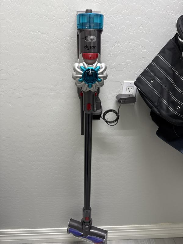 Dyson V8 Cordless Vacuum with Hair Detangling Cleaner Head