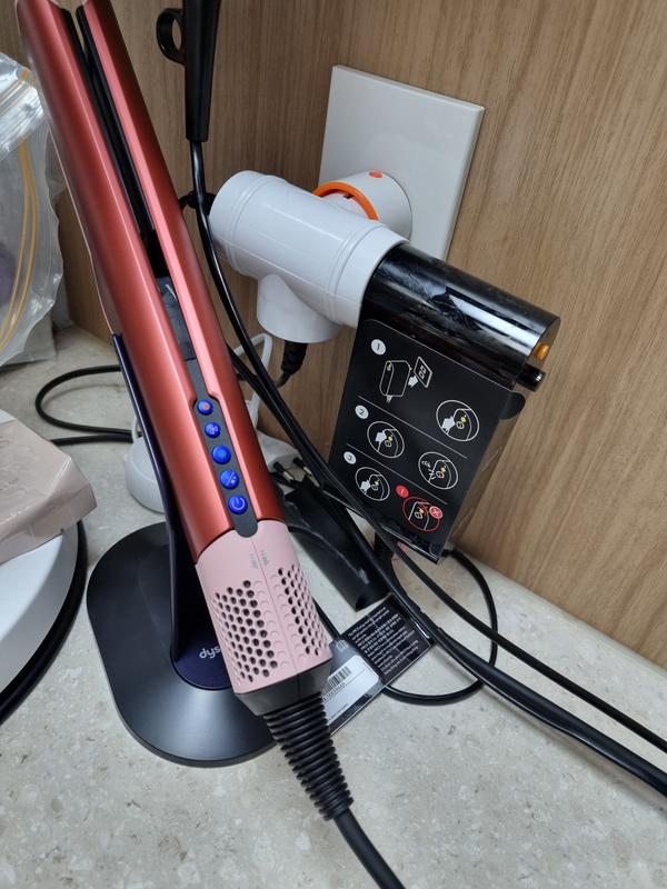 Dyson Airstrait™ストレイトナー | レビュー Dyson Airstrait™ストレイトナー | レビュー