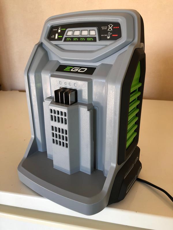 Chargeur Rapide EGO Power+ 56V - Charge Complète En 30 Minutes