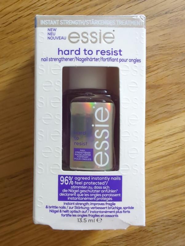 Für & violett aufgehellte - Nägel - resist hard to natürlich essie
