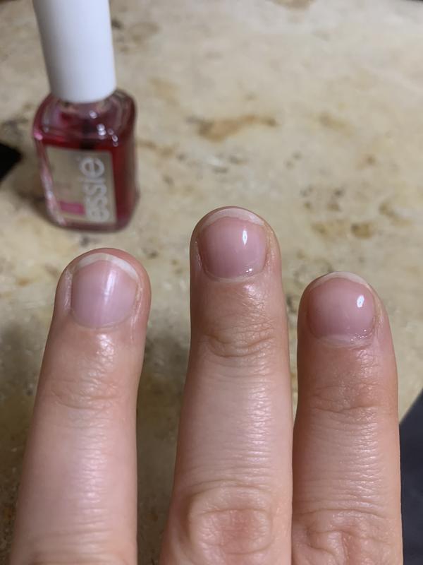 Ohne Lack (erster Finger) und mit Lack (zweiter und dritter Finger)