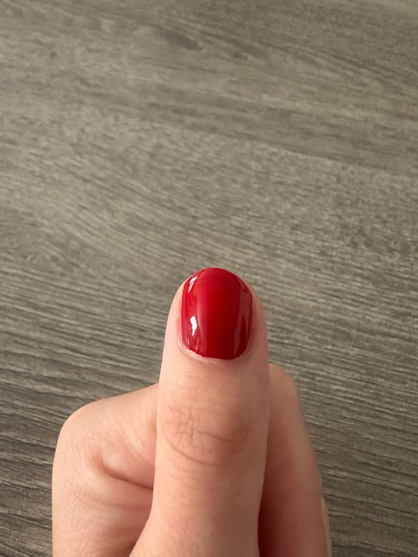 Finger mit dem Nagellack