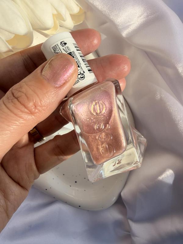 essie