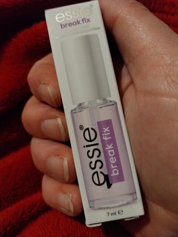 Testing the new Essie Nail break fix
