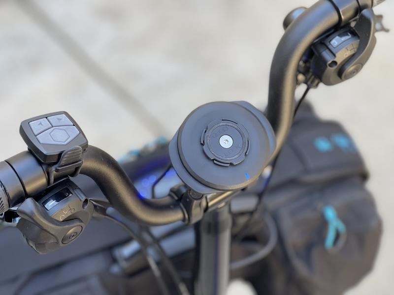 Brompton Quadlock Phone Mount | Evans Cycles