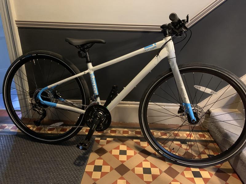 Pinnacle Lithium 3 Hybrid Bike Evans Cycles