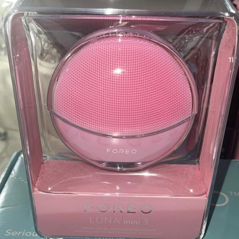 FOREO LUNA™ mini 3 | Compact Facial Cleansing Brush