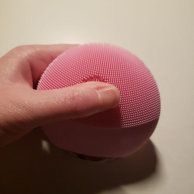 Facial Massager Dual-Sided Cleansing LUNA™ FOREO | mini 4