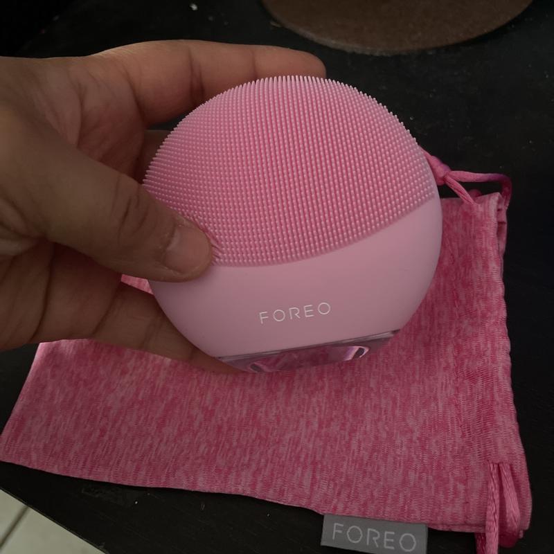 FOREO LUNA™ 3 mini Cleansing Brush Facial | Compact