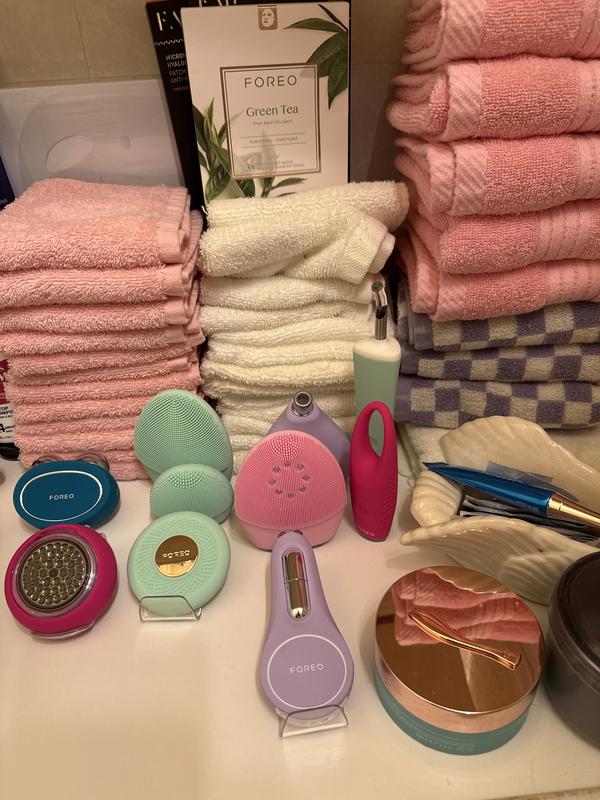 FOREO BEAR™ | Microcurrent Facial Toning Device
