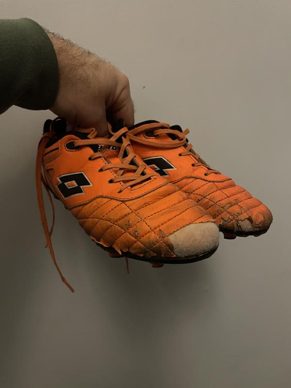 Half a season of wear, 3 hours a week.