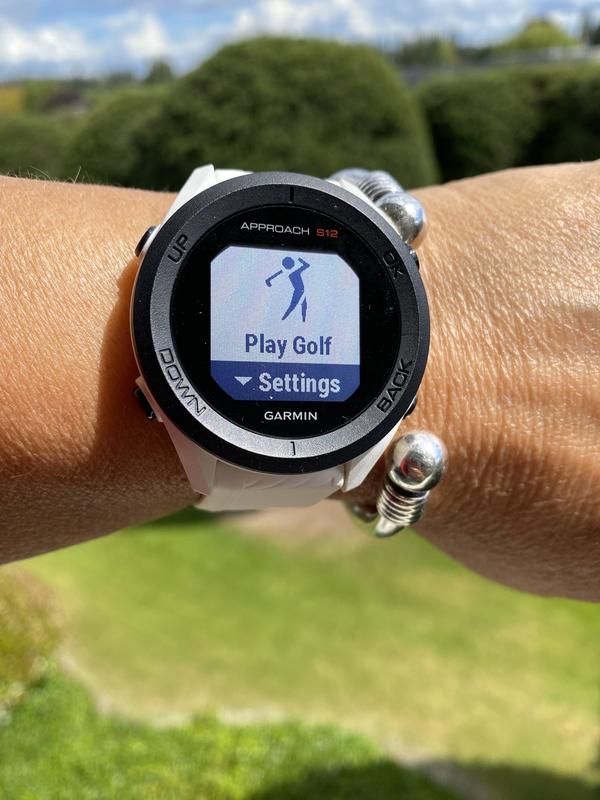 Garmin Approach S12 Golf GPS Watch | SportChek