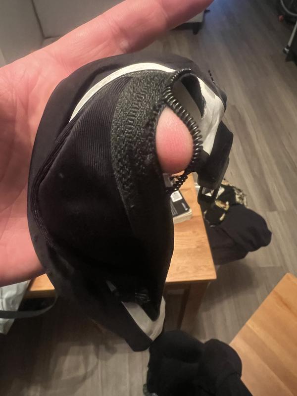 Failed zipper now failed competely!!