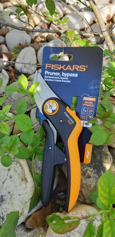 Fiskars Sécateur SmartFit P541 Lame Franche – Anti-Adhésif, SoftGrip, Jusqu’à Ø 24 Mm, Noir/Orange