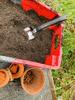 Fiskars Déplantoir Premium - 27cm - Lame Acier Inox - Manche Ergonomique Noir/orange - Pour Jardinage Et Repiquage