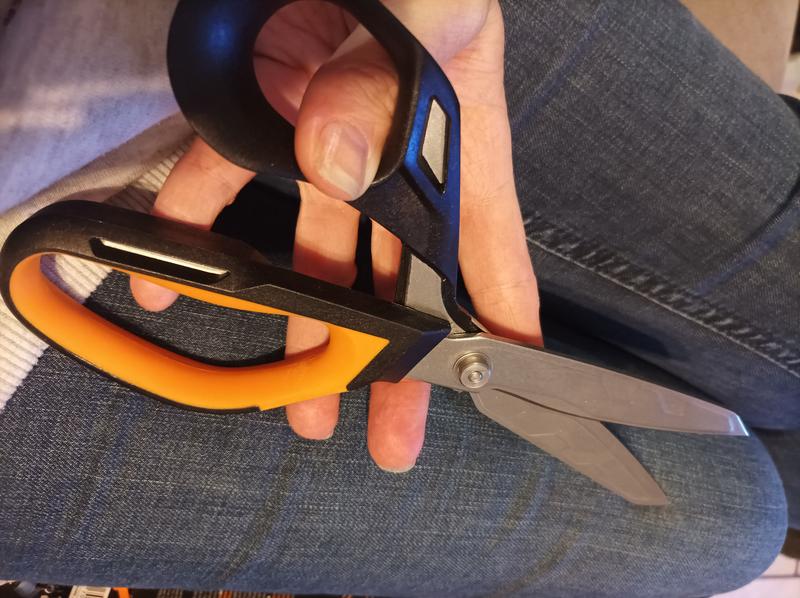 Ciseaux de précision FISKARS ServoCut™, 21 cm