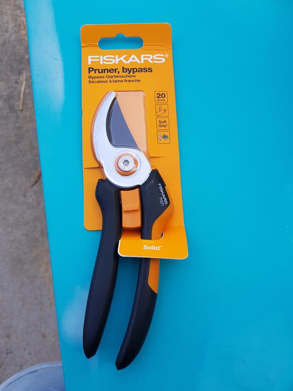 Sécateur Fiskars Lames Franches 20cm - Coupe Jusqu'à 2.2cm - Manche Confort - Pour Droitiers Et Gauchers