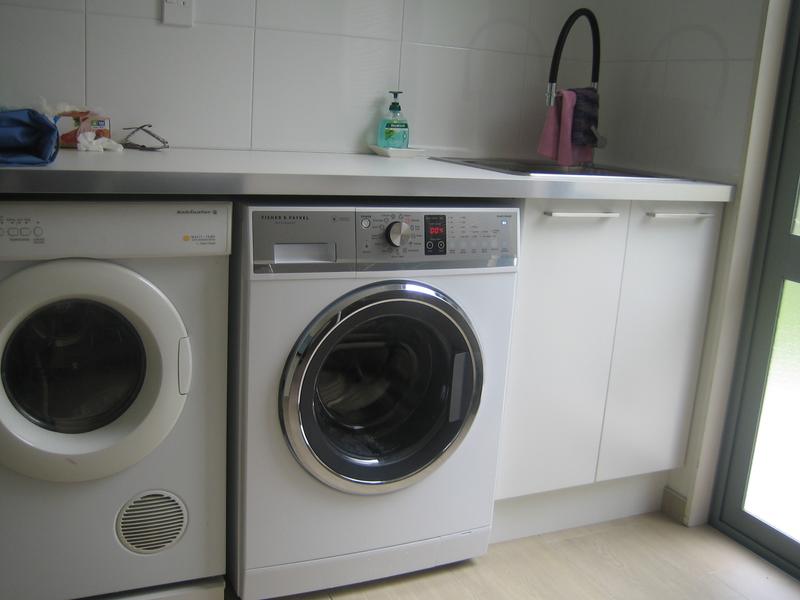 Fisher Paykel WH8560P2 Front Load Washing Machine e&s
