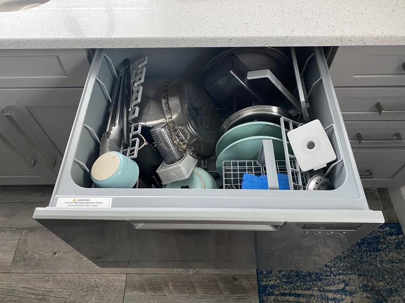 Dishwasher with 2 separate hot sale drawers