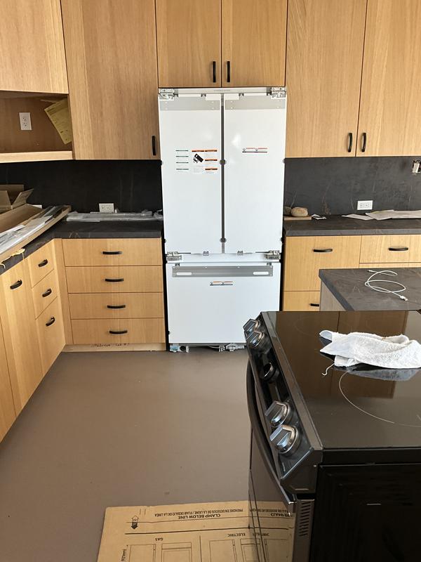 Integrated French Door Refrigerator Freezer, 32