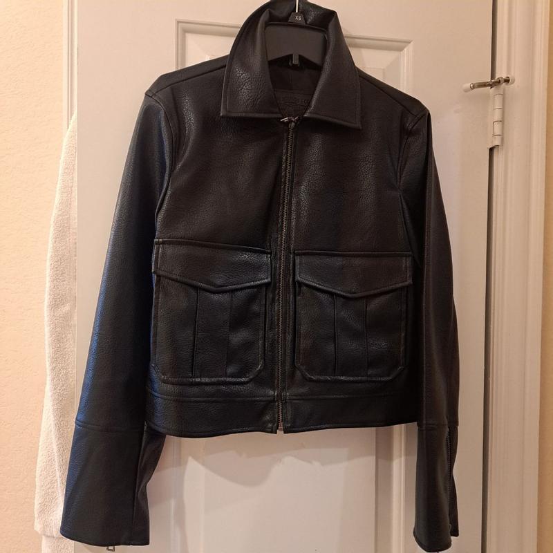 Review Thumbnail Image 0 380208777