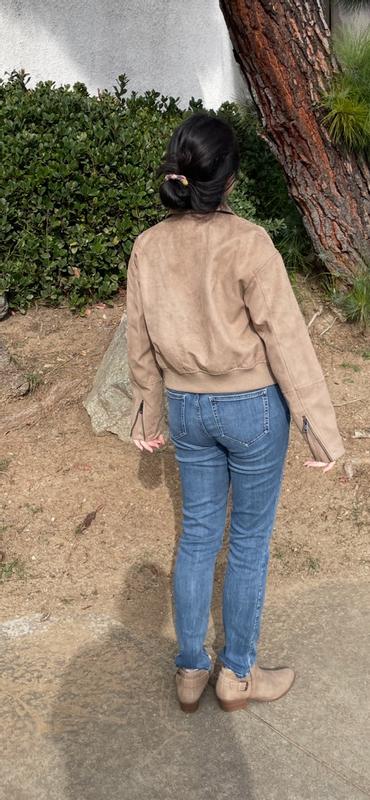 Review Thumbnail Image 3 373785342