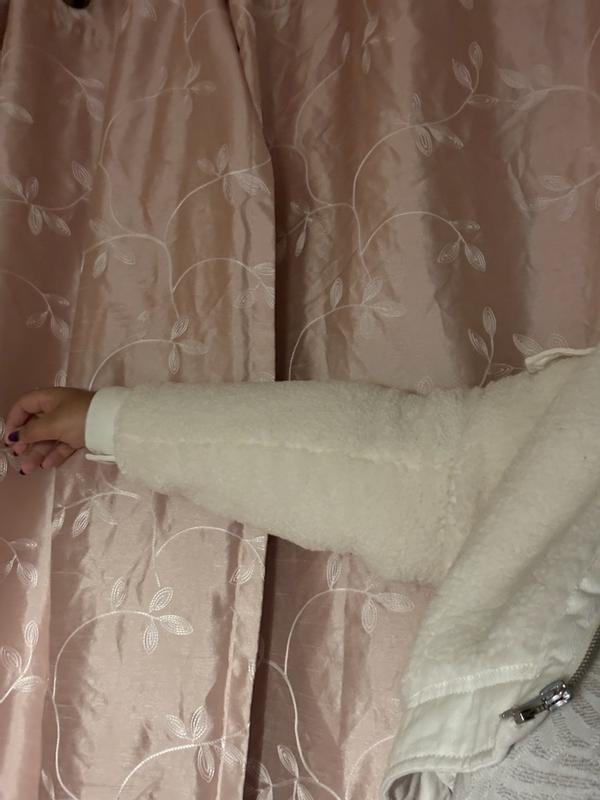 Review Thumbnail Image 2 373903496