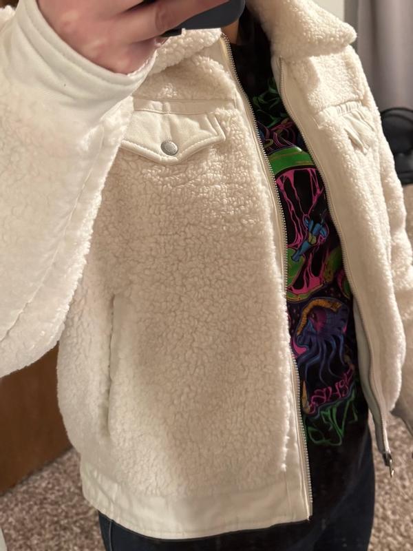 Review Thumbnail Image 4 373248511