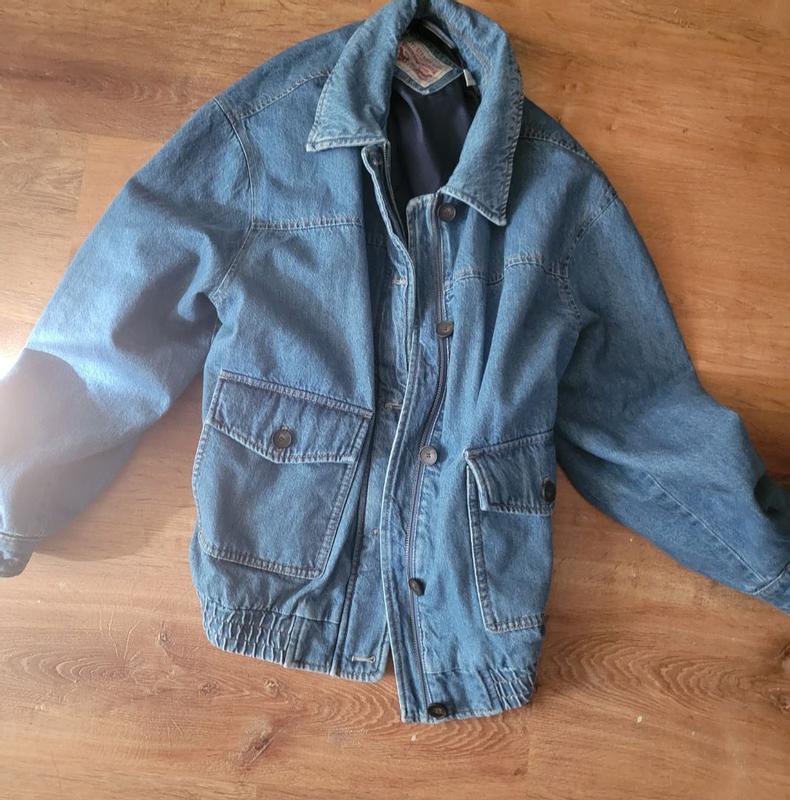 Review Thumbnail Image 3 381219224