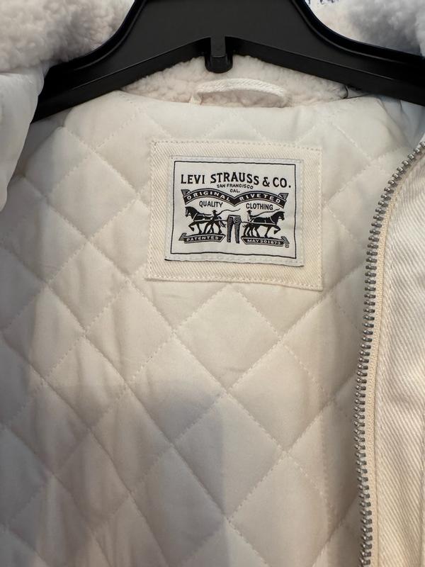 Review Thumbnail Image 3 373248511