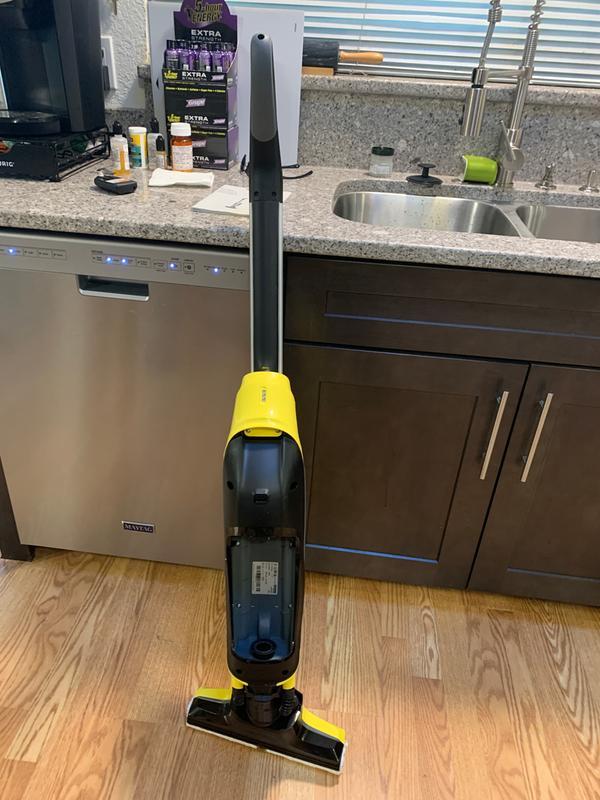 Nettoyeur de sols KARCHER FC 5 Jaune : aspirer et laver en un seul geste !  