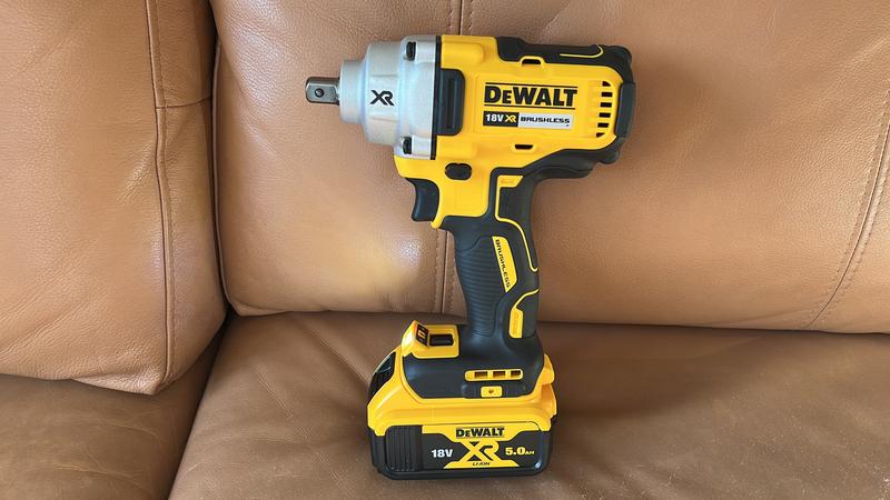 Dewalt XR DCF894P2 18V 5Ah mutterinväännin  verkkokauppa