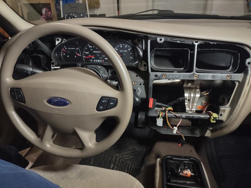 ford taurus 2004 Image - 47489174