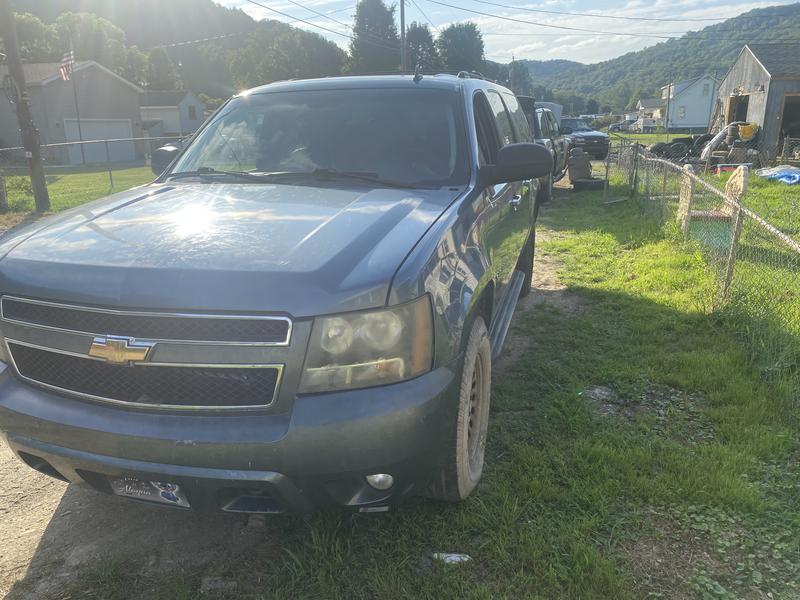 chevrolet suburban-2500 2011 Image - 45085869