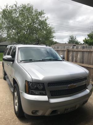 chevrolet suburban-2500 2011 Image - 11453134