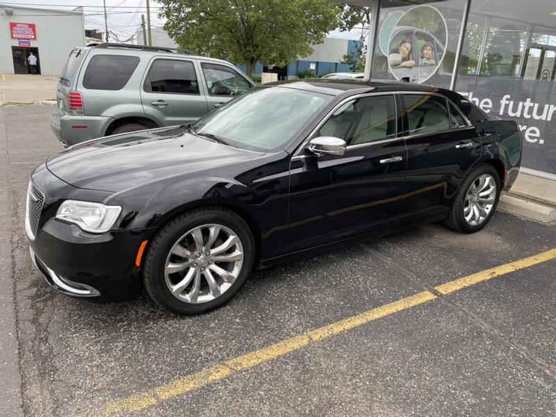 chrysler 300 2023 Image - 35005054
