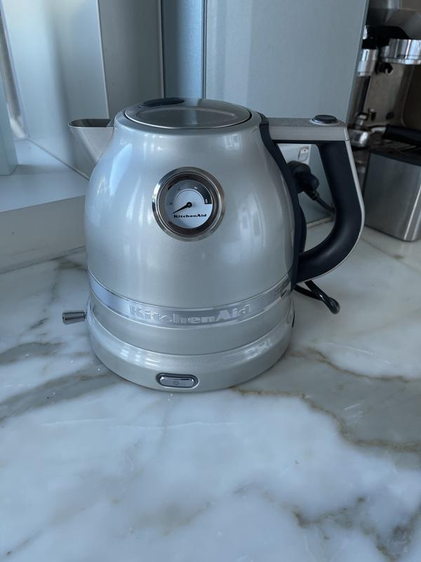 How to Use the KitchenAid Pro Line Kettle