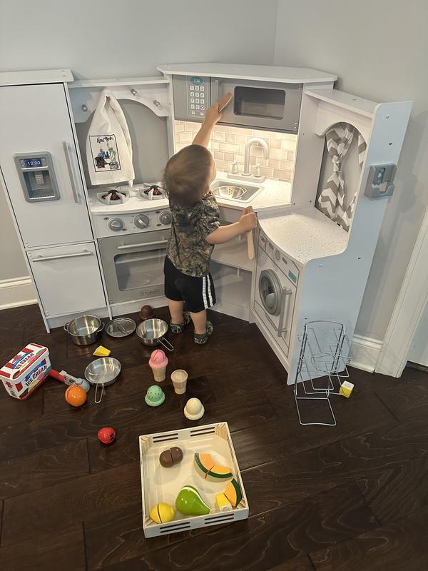 Kidkraft ultimate corner store play kitchen uk