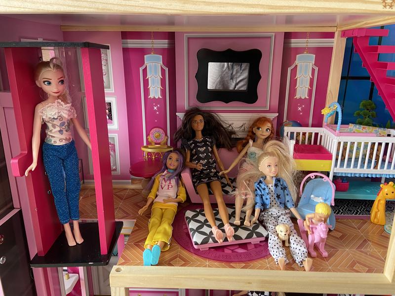 Living room and elevator