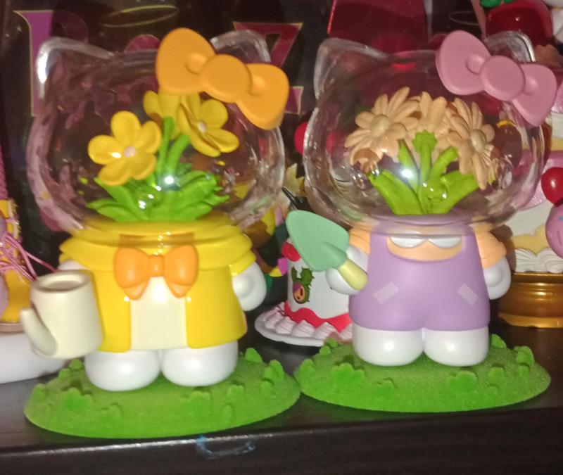 Mighty Jaxx Azuma Makoto X Sanrio Hello Kitty - Boîte Surprise Figurines à Collectionner Jardin