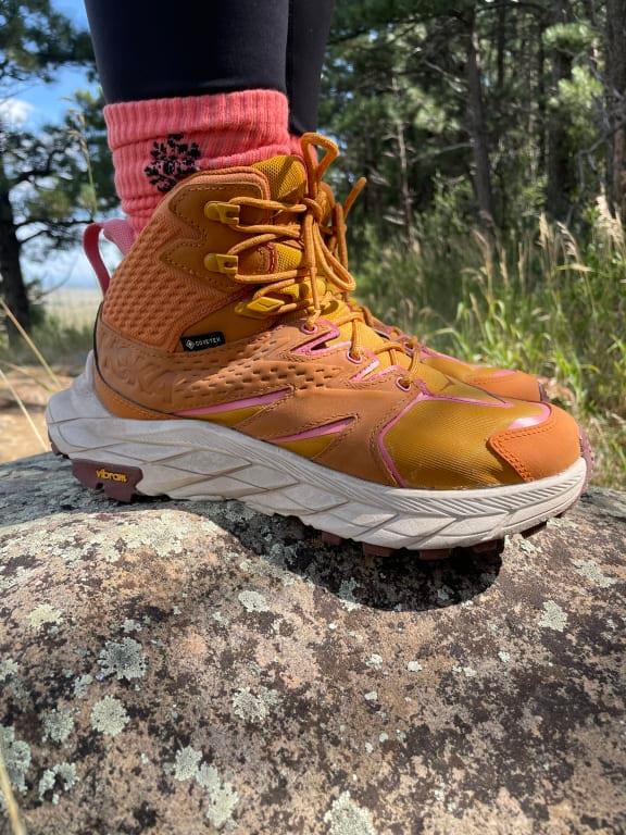 hoka one one anacapa mid gtx hiking boots review