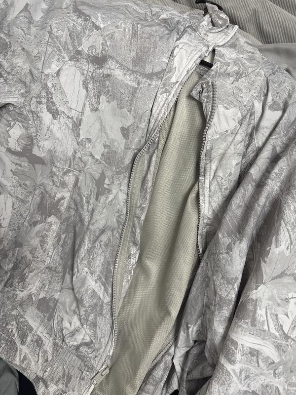 ★新品★ホリスター★ウインドブレーカー (Comouflage/M) Men's Camo Zip-Up Windbreaker Jacket | Men's Clearance
